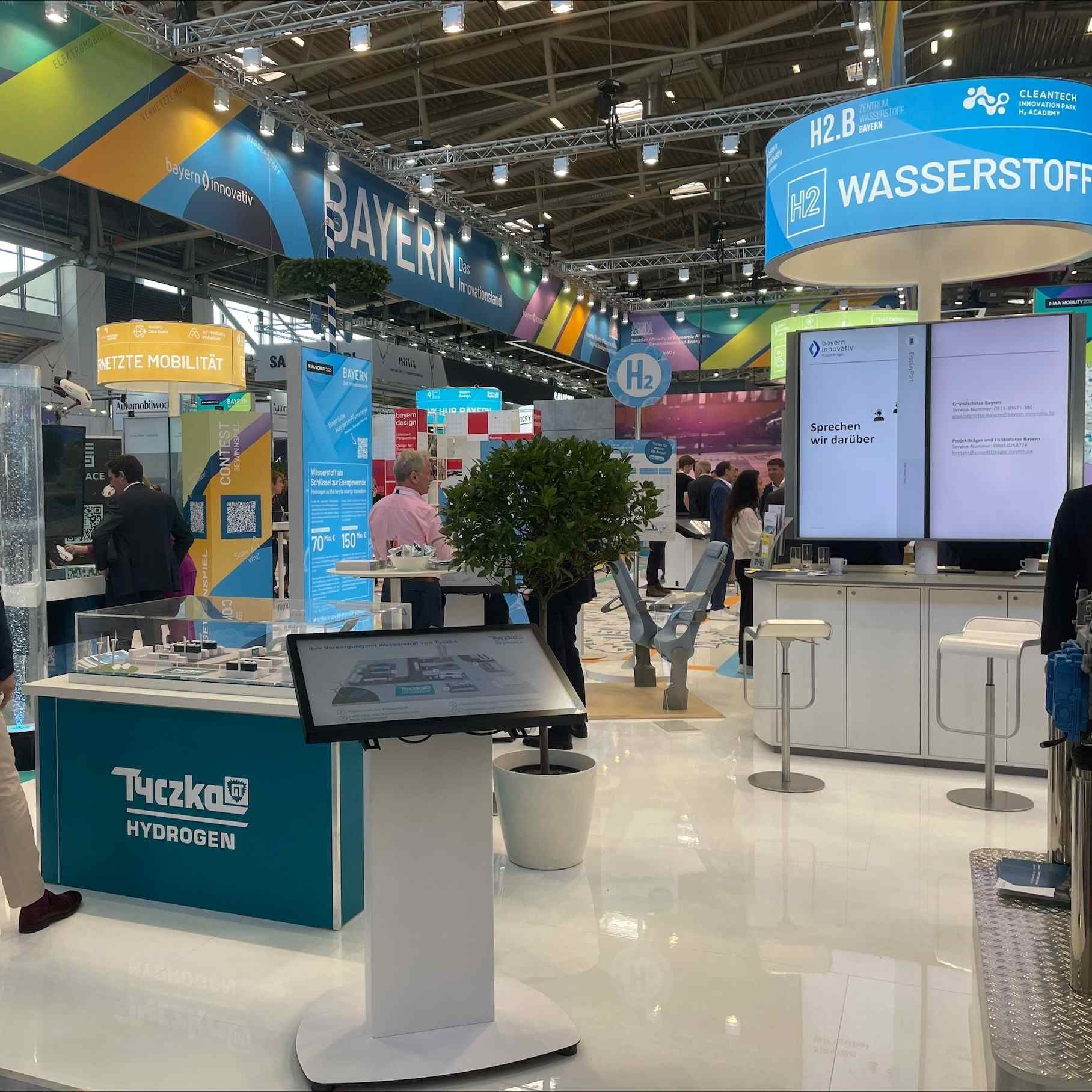 IAA_Messe_Wasserstoff_3D-Modell_Tyczka_Hydrogen_1:1