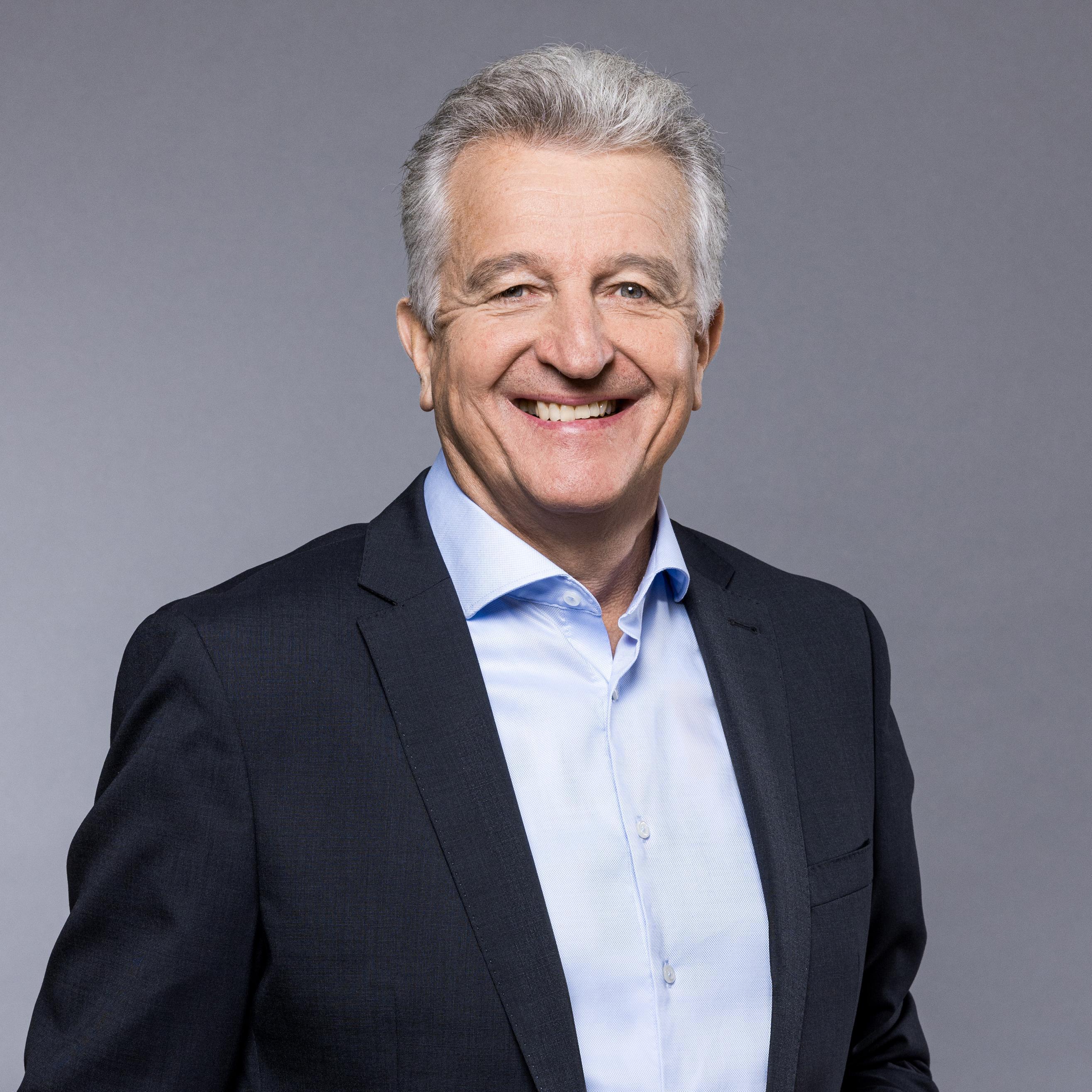 Norbert Finsterwalder, Tyczka Group